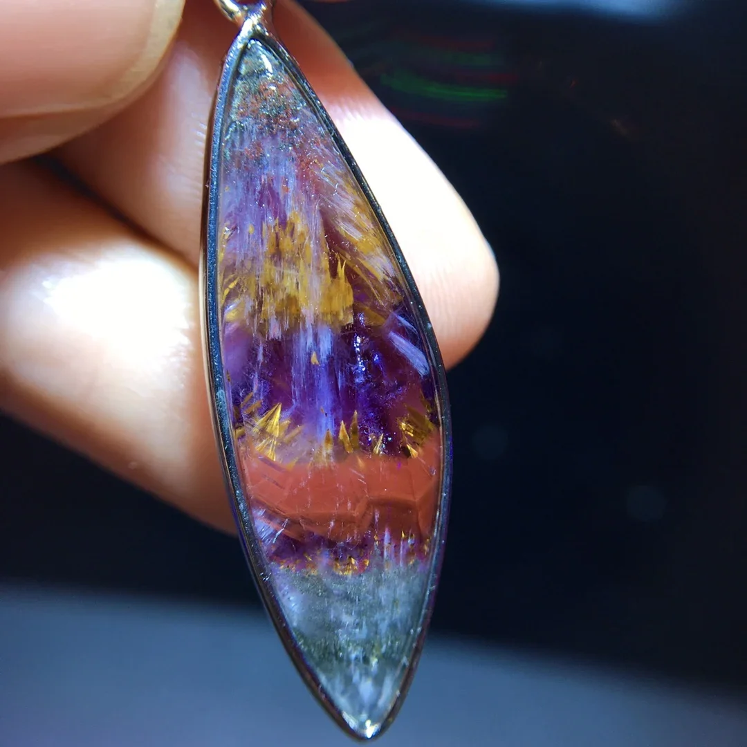 

Natural Purple Cacoxenite Red Auralite 23 Rectangle Pendant 33.3/10.8/6.3mm Eye Gold Rutilated Beads Jewelry AAAAA