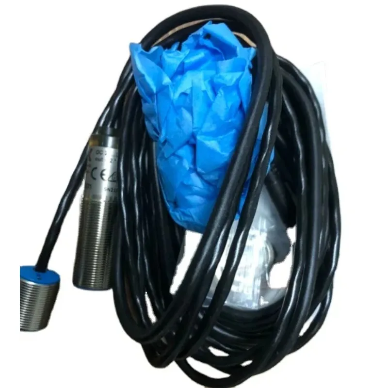 

Новые оригинальные ультразвуковые датчики UD18-22CC221 и UD18-22CC241 в наличии.