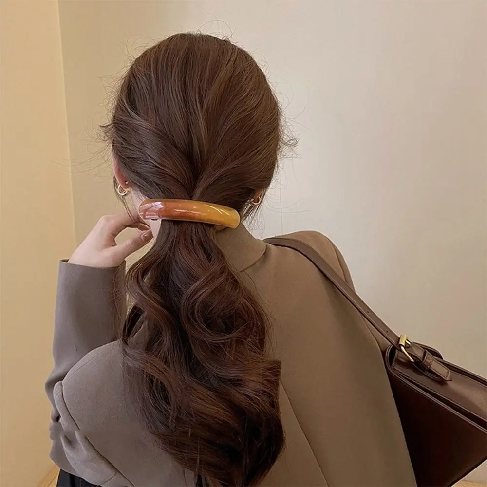 Cute Elliptical Leopard Print Hair Clip Arc PVC Spring Clip Korean Style Geometric Large Hairpin Daily