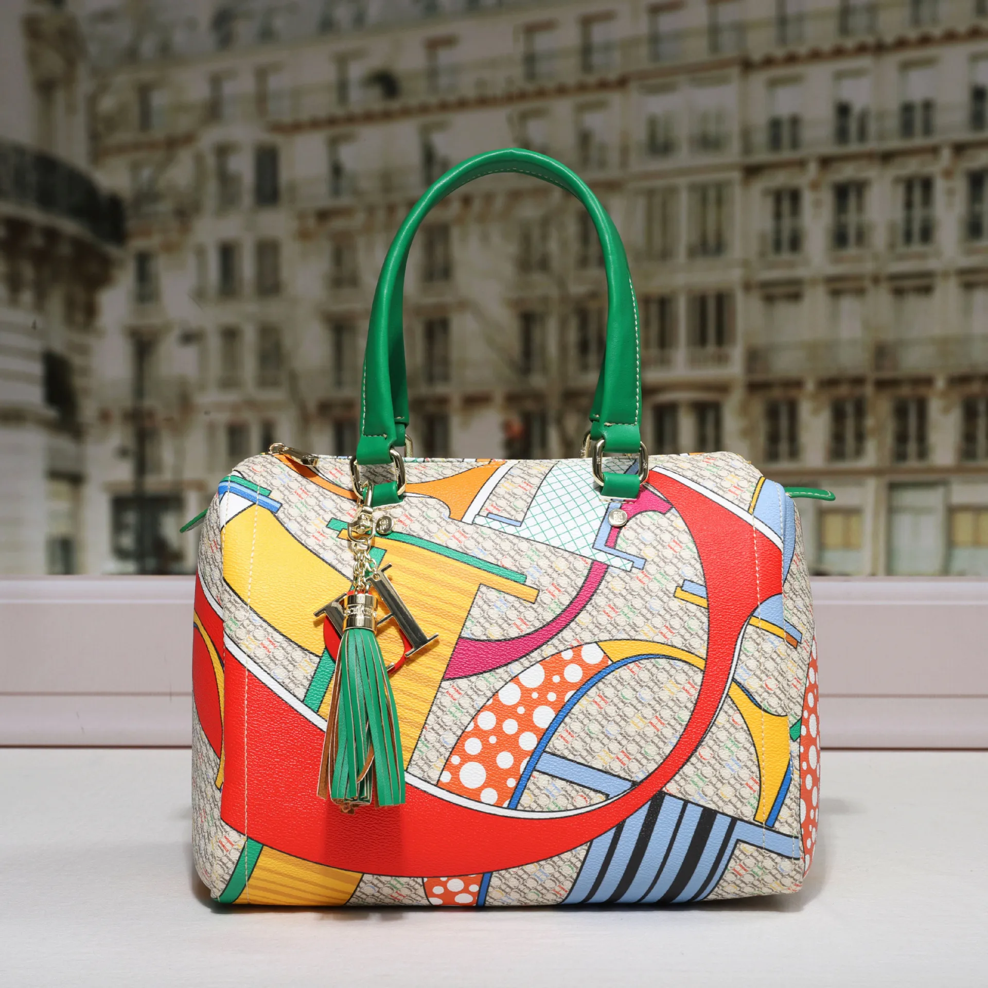 CH ​ Новинка 2023 года, женская сумка Boston с принтом, сумка-тоут в стиле подушки, многосторонний ремень на плечо для повседневного использования, шикарного и просторного использования ​