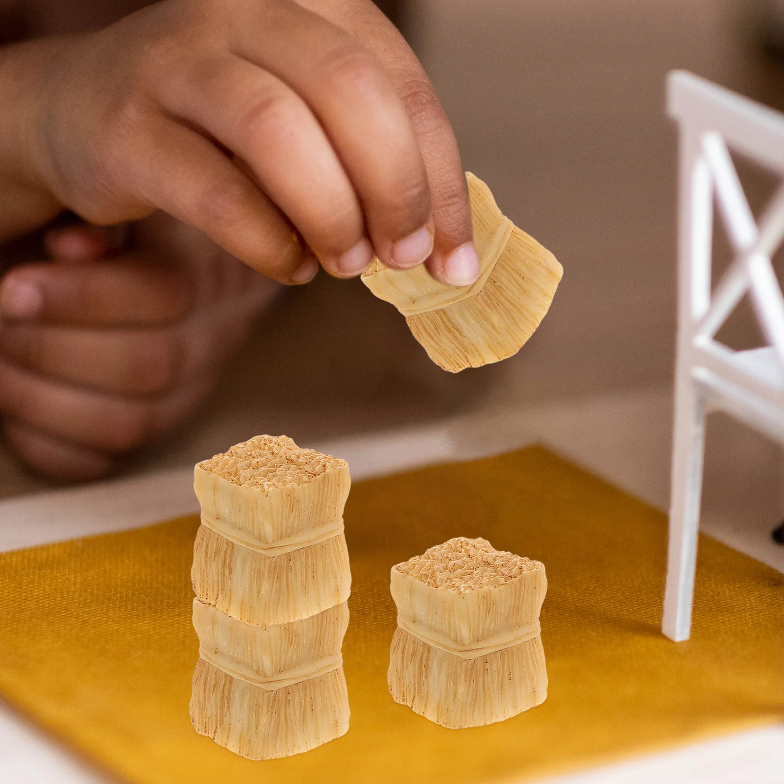 

12 Pcs Number Farm Straw Ornaments Backdrop for Party Resin House Decor Mini