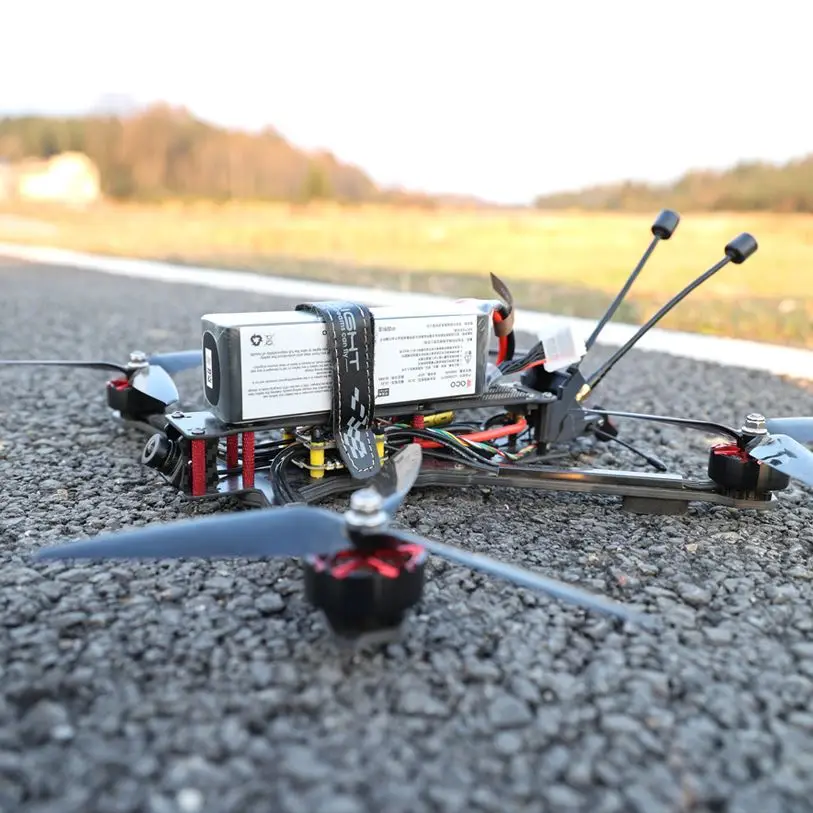 

Радиоуправляемый дрон TYI FPV 7 дюймов из углеродного волокна с LED-подсветкой и камерой