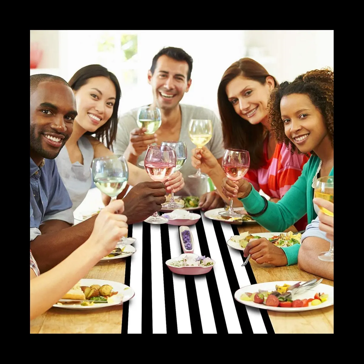 

*N21R Полосатая дорожка для стола, полиэстеровая скатерть для декора стола для внутренних мероприятий на открытом воздухе, семейного ужина (черный и белый, 4 шт.)