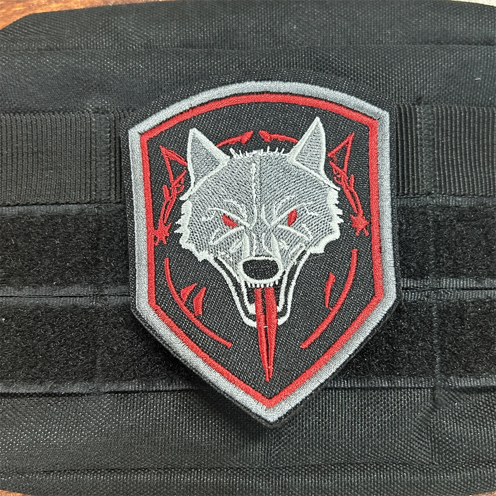 Call of Duty, fierce wolf, morale badge, embroidered tactical patch, military armband, hook and loop, outdoor backpack sticker