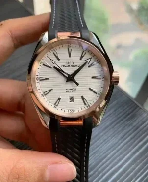 Рисунок 2 - Роскошные светящиеся спортивные часы