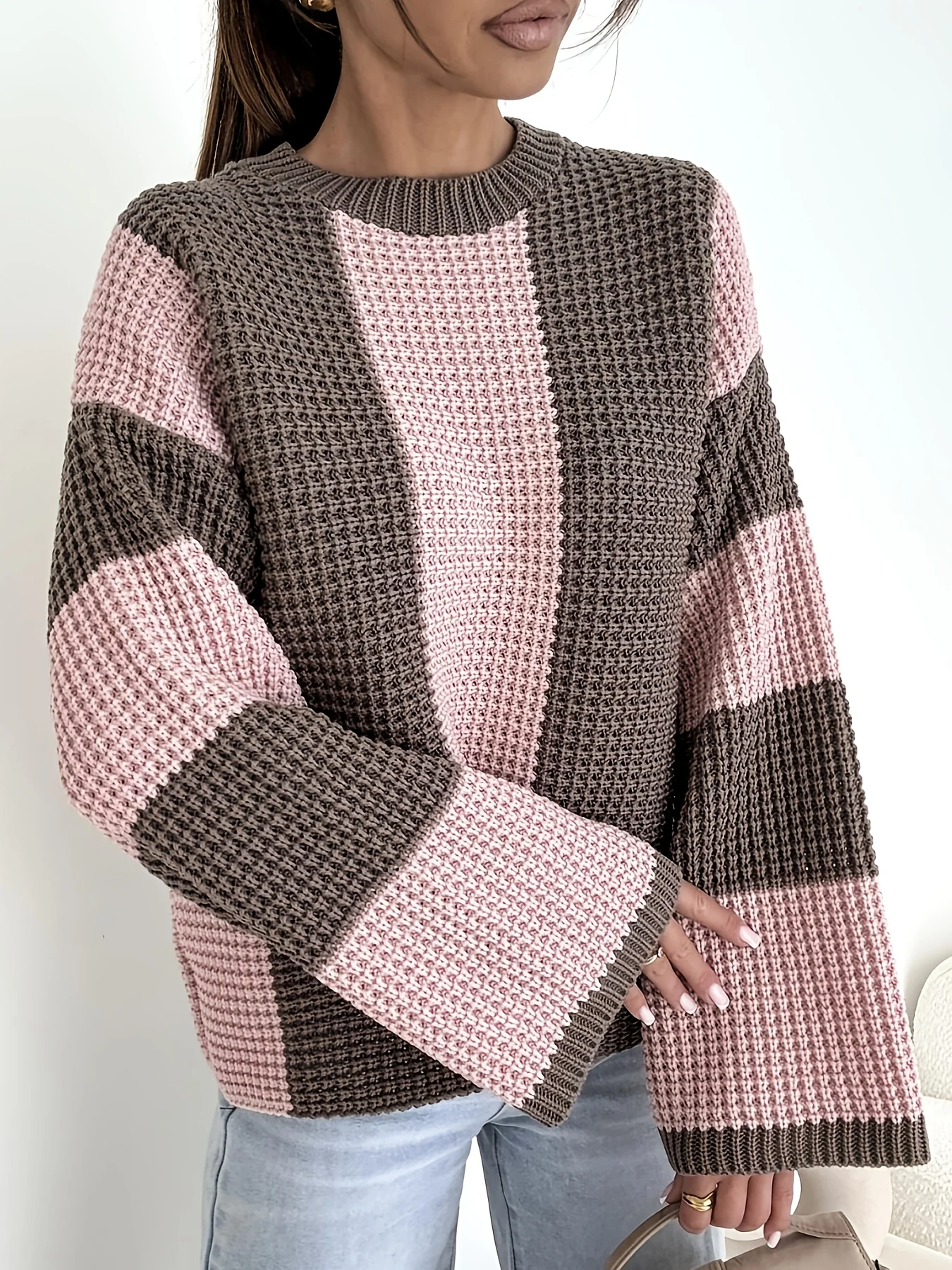 Herbst und Winter Neuer Stil Kontrastfarbene Streifen Eleganter Schlichter Modischer Lässiger Rundhals-Pullover Langärmeliger Strickpullover für Damen