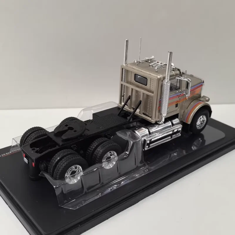 IXO 1/43 مقياس FREIGHTLINER FLC 1977 سبيكة محاكاة نموذج سيارة مجموعة ثابتة مزينة هدايا العيد اللعب هدية تذكارية