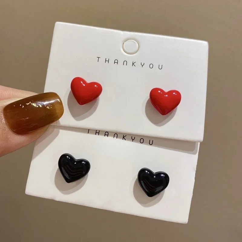 Kleine Leuke Hart Stud Oorbellen Voor Vrouwen Meisjes Rood Zwart Eenvoudige Metalen Oorbellen Wedding Party Mode-sieraden Groothandel Gift
