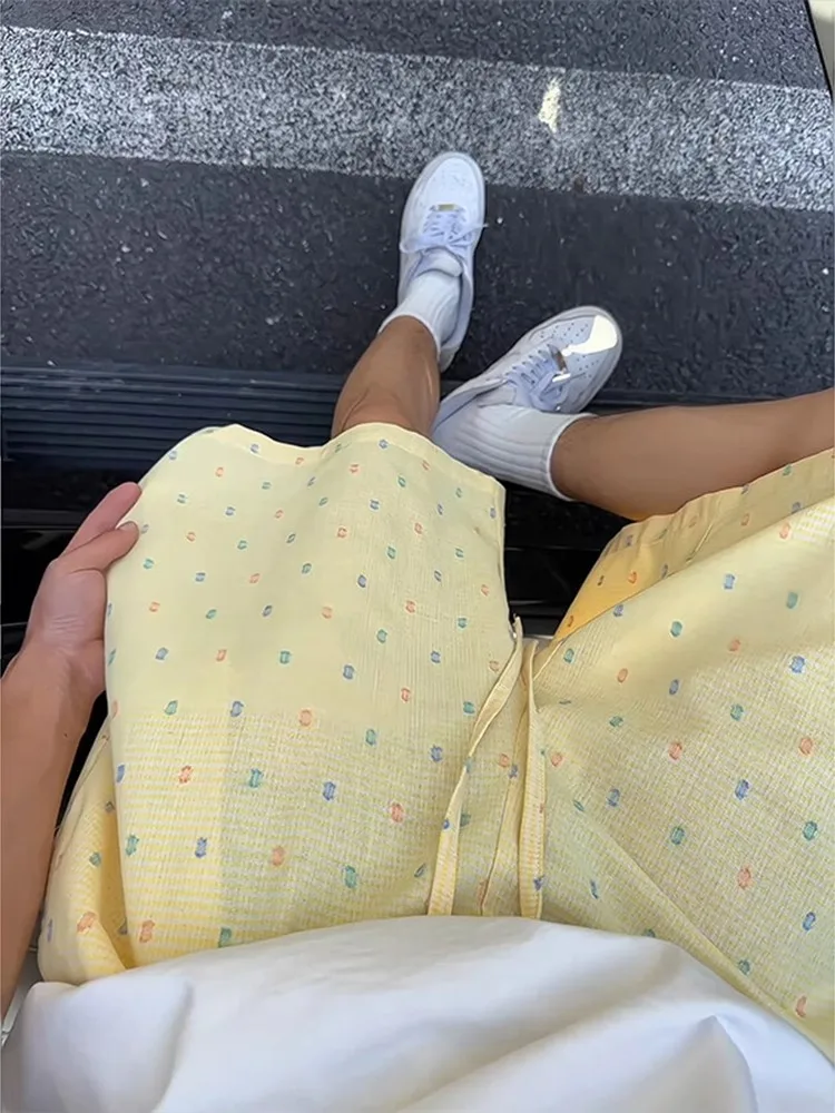 Plones cortos azules de dopna a cuadros, ex, verano, diseño de lunares coloridos, longitud de cinco cuartos, ropa ...