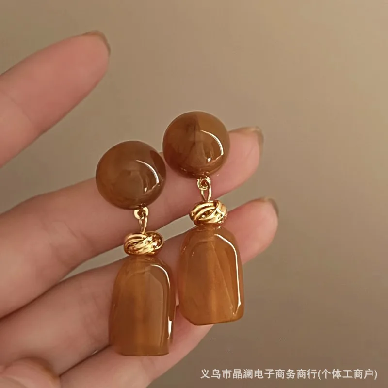 Vintage Brown Acrylic Long Tassel Pendant For Women Elegant Metal Irregular Geometric Earrings Jewelry Accessories 2026