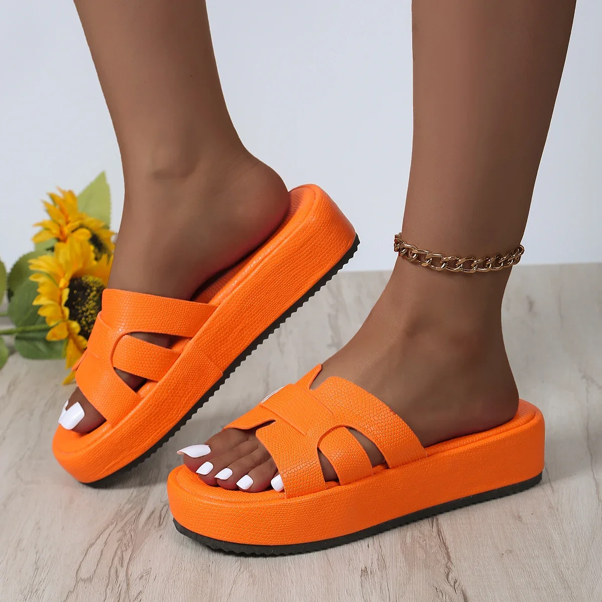 Hausschuhe Frauen Sommer Schuhe Slides Frauen Luxus Design Hausschuhe Glitter Outdoor Schuhe Weibliche Strand Hausschuhe Zapatos De Mujer