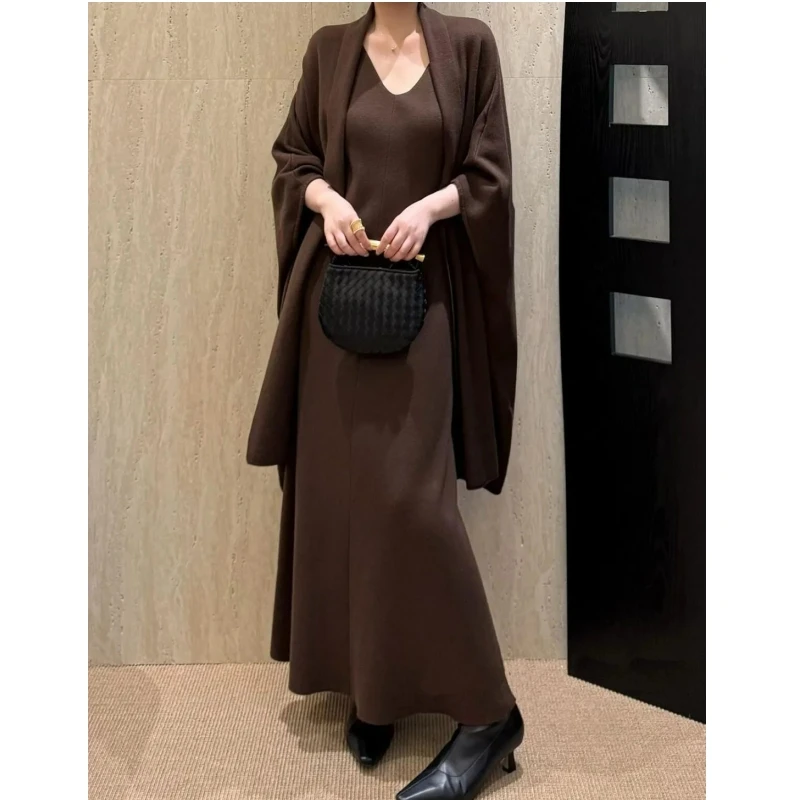 ชุดเซ็ตสองชิ้น เสื้อคลุมไหมพรมแขนทรงปีกค้างคาวสำหรับผู้หญิง ฤดูใบไม้ร่วง ฤดูหนาว ชุดเดรสลำลองหลวมๆ สีพื้น เสื้อแจ็คเก็ตไหมพรม ชุดเดรสลำลอง