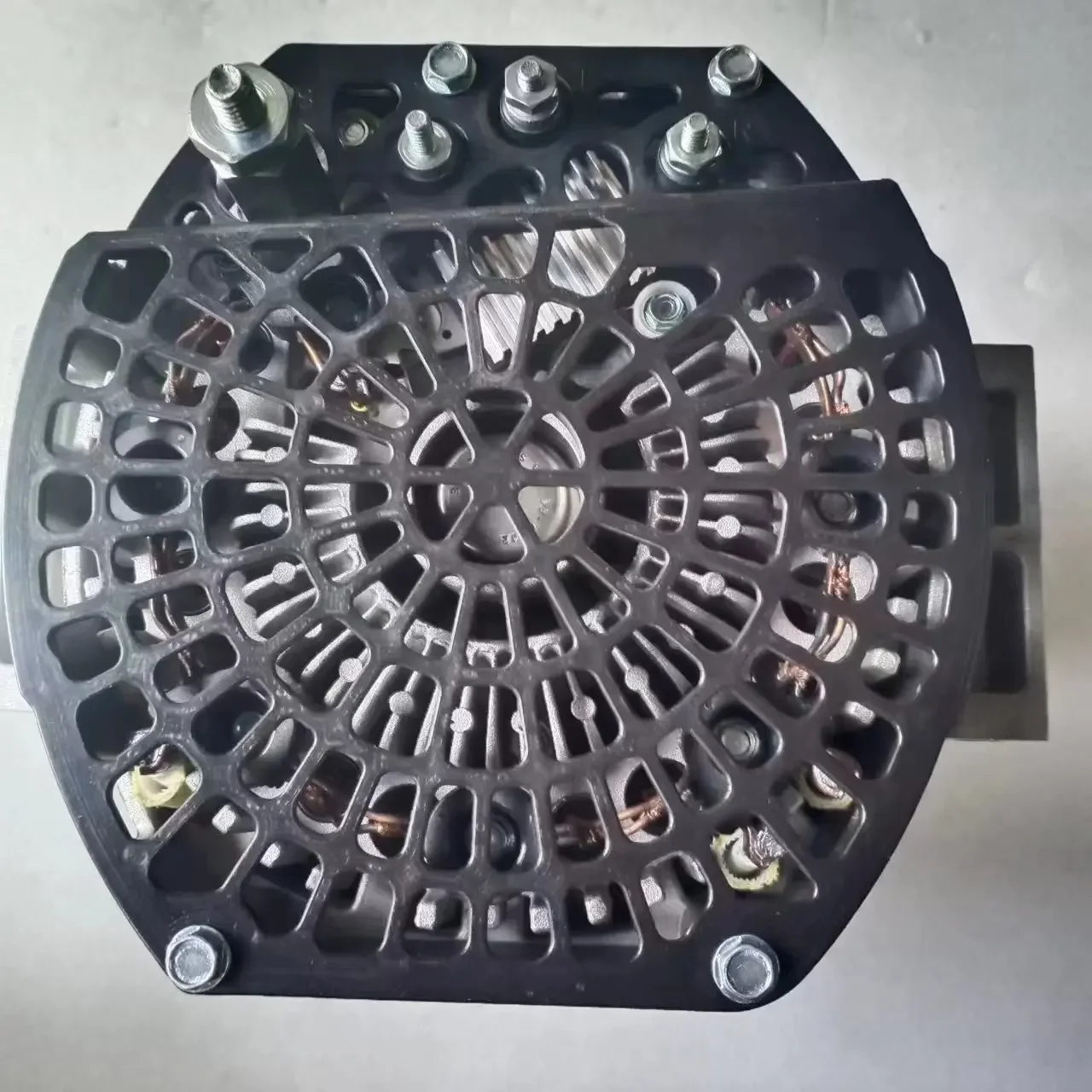 Diesel Generator Set Engine Parts 24V 90A Alternator 4094089 5263220