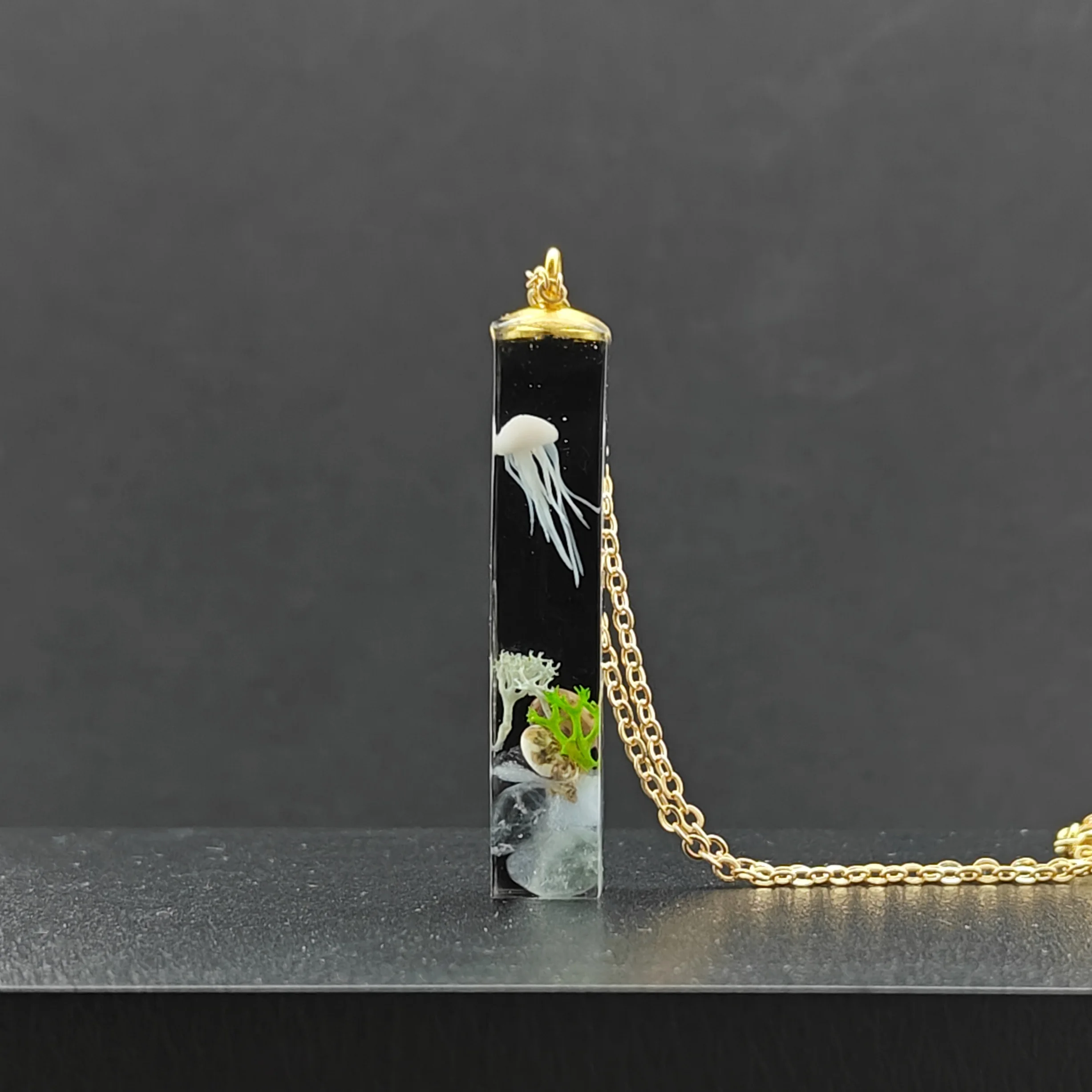 Jellyfish 3D Deep Sea Black Cube Resin Pendant Gold Color Long Chain Necklace Women Boho Fashion Jewelry Bohemian Handmade