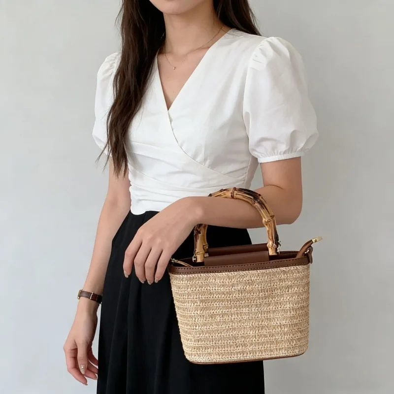 Women shoulder bag, niche crossbody bag, fashionable woven straw handbag & shoulder bag for ladies