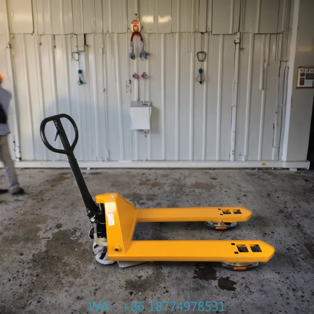 OEM-Trolley-Handgabelstapler für Lager und Logistik. Robuste 5-Tonnen-Stahl-Palettenheber-Maschine mit Skate