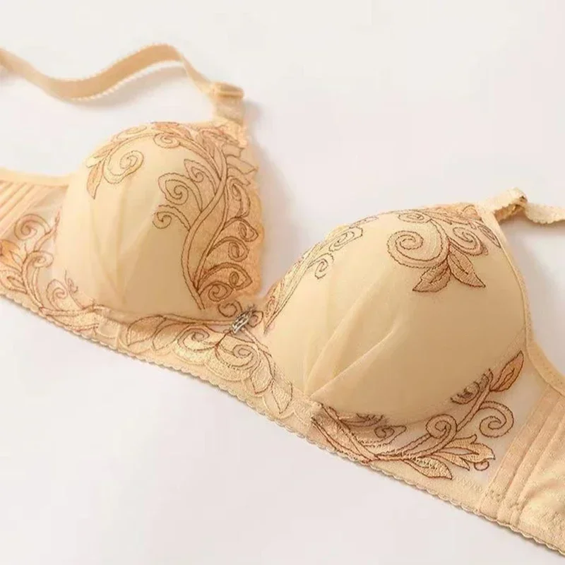 New embroidery models underwear ladies thin cotton bra breathable middle-aged and elderly women without steel ring bra 브래지어