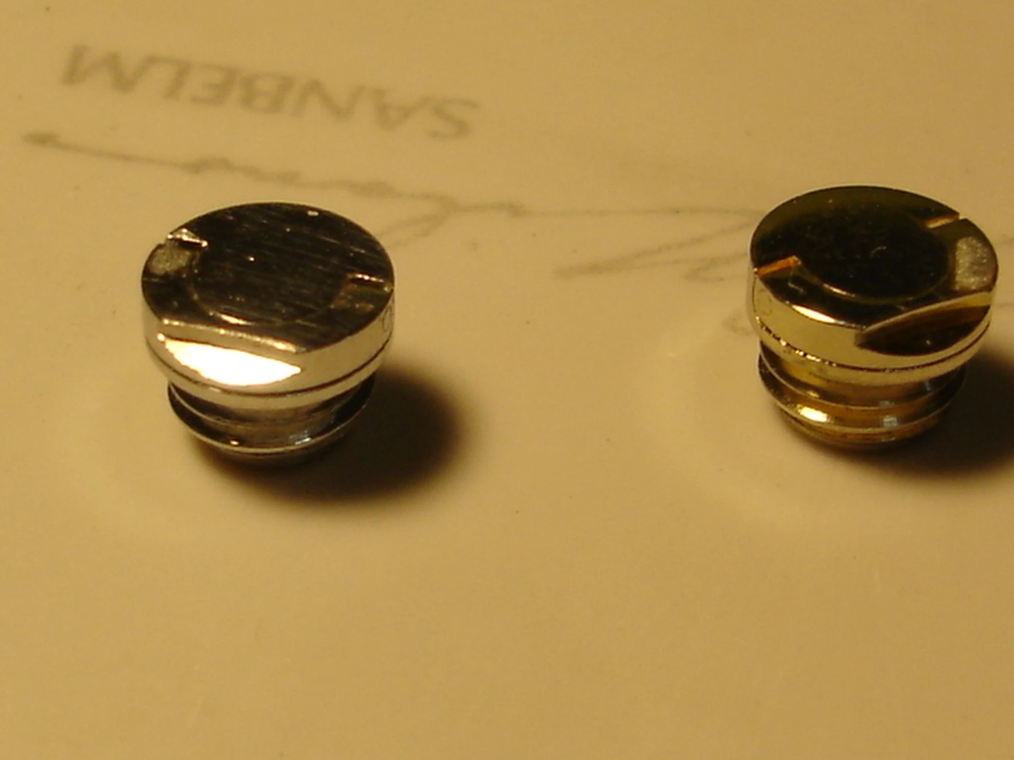 

VIP special link for VIP customer Ro Oota only 50 L2wheels +5 silver L2Bottom screw