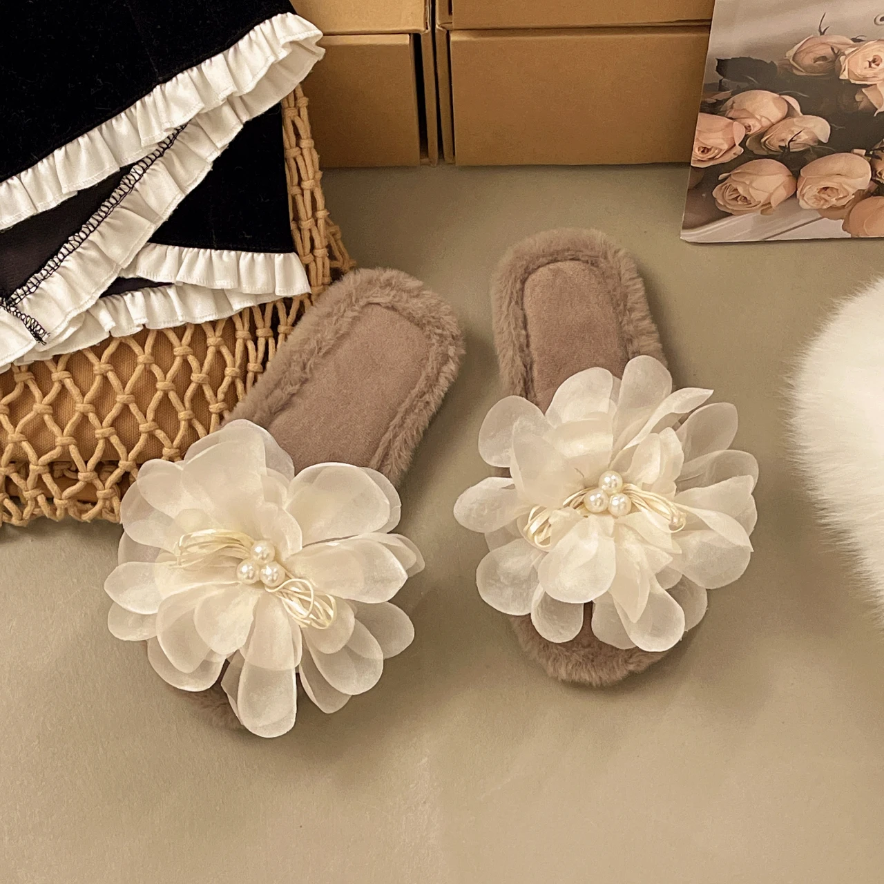 Autumn and Winter Fairy-styleFuzzy Slippers with An Amazing Vibe, Big Flowers,Thick-soled Cotton Slippers for Outdoor Plush Wear - view 6