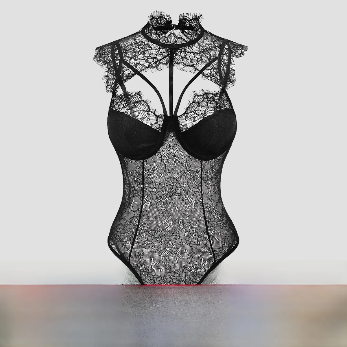 セクシーでスパイシーなガールズスタイル、ストラップ付きレースハイウエスト九分丈パンツとボディスーツのセット、魅力的なアイラデザイン、女性向け多用途アイテム