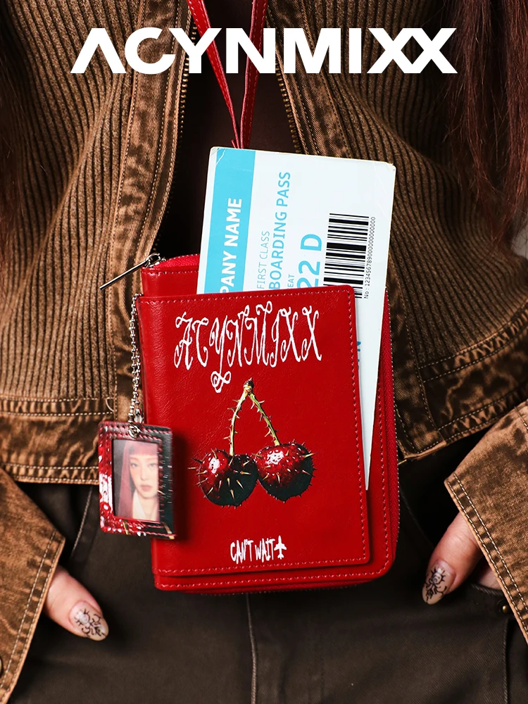 portafoglio-passaporto-rosso-ciliegia-evil-cherry-da-donna-porta-carte-integrato-regalo-di-compleanno-verticale-dimensioni-95-x-15-x-145-cm-in-pelle