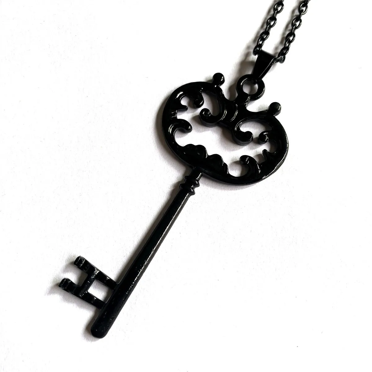 Vintage Mystery Skull Key Charm Necklace For Woman Man Hell Gate Key Fashion Gothic Jewelry Gift Silver Color Wizard Accessories - view 6