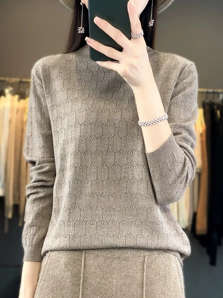Jesienno-zimowy nowy sweter damski z luźnej dzianiny wełnianej, z wysokim kołnierzem, dzianina typu camere, bazowa odzież z ażurowym wzorem.