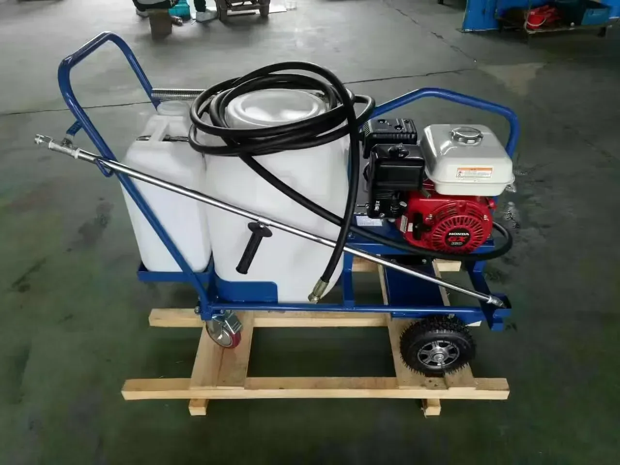 アスファルト乳剤散布機