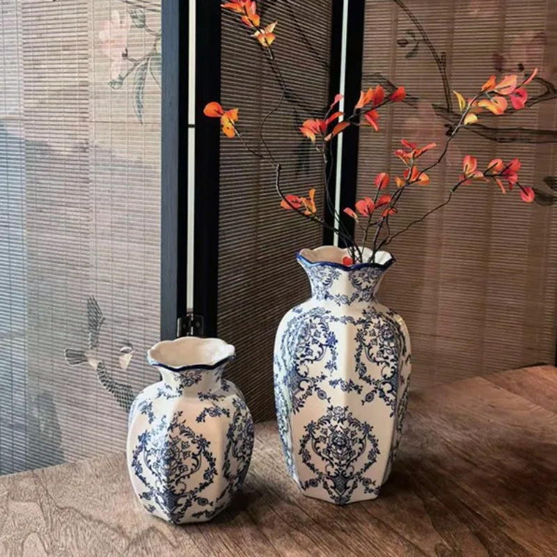 1PCS New Chinese Hand-Painted Blue and White Porcelain Vase Arrangement Decor for Living Room Dining Room Entryway