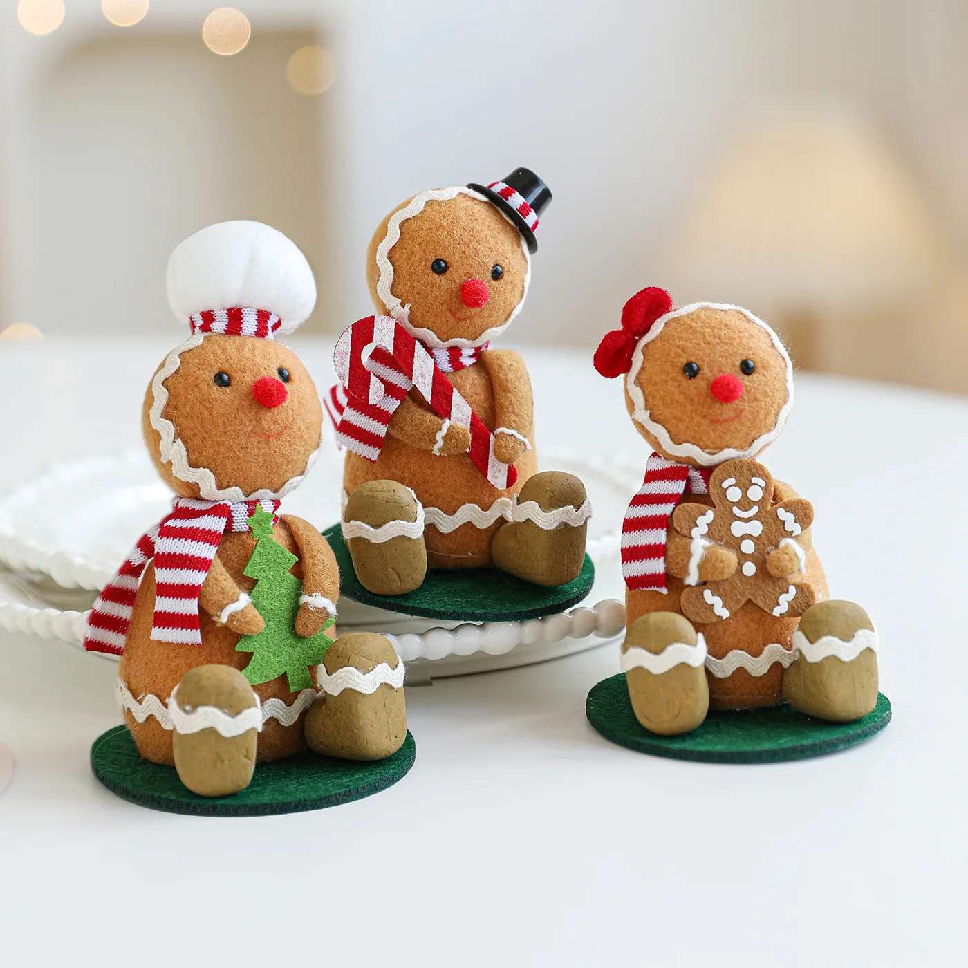 

Christmas Gingerbread Man Desktop Decorations Scene Arrangement Gingerbread Doll Cookies Party Decorations
