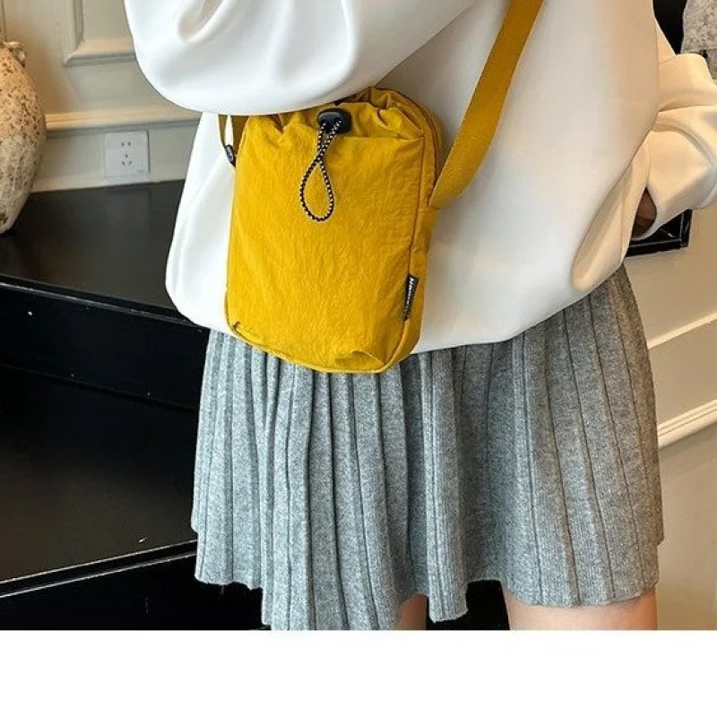 حقيبة كروس عصرية من قماش الدنيم للنساء مزودة بتقنية تحديد الهوية بموجات الراديو وحقيبة كاجوال خفيفة الوزن ومقاومة للماء الأكثر مبيعًا ​