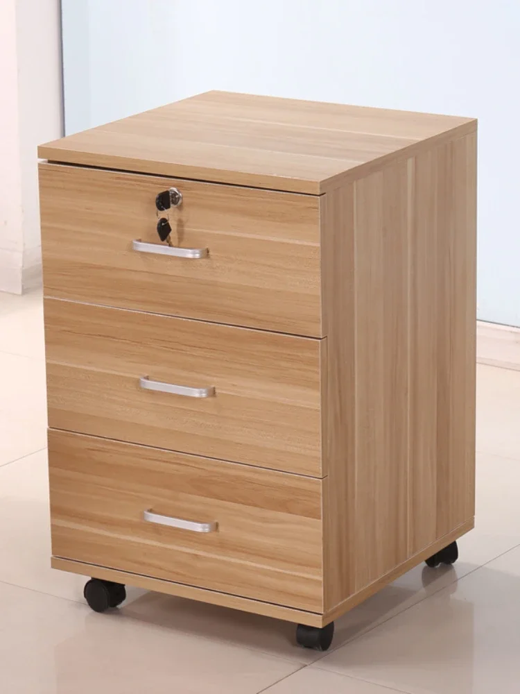 Lockers, filing cabinets, three drawers with locks, movable storage, low cabinets, employees' mobile file cabinets