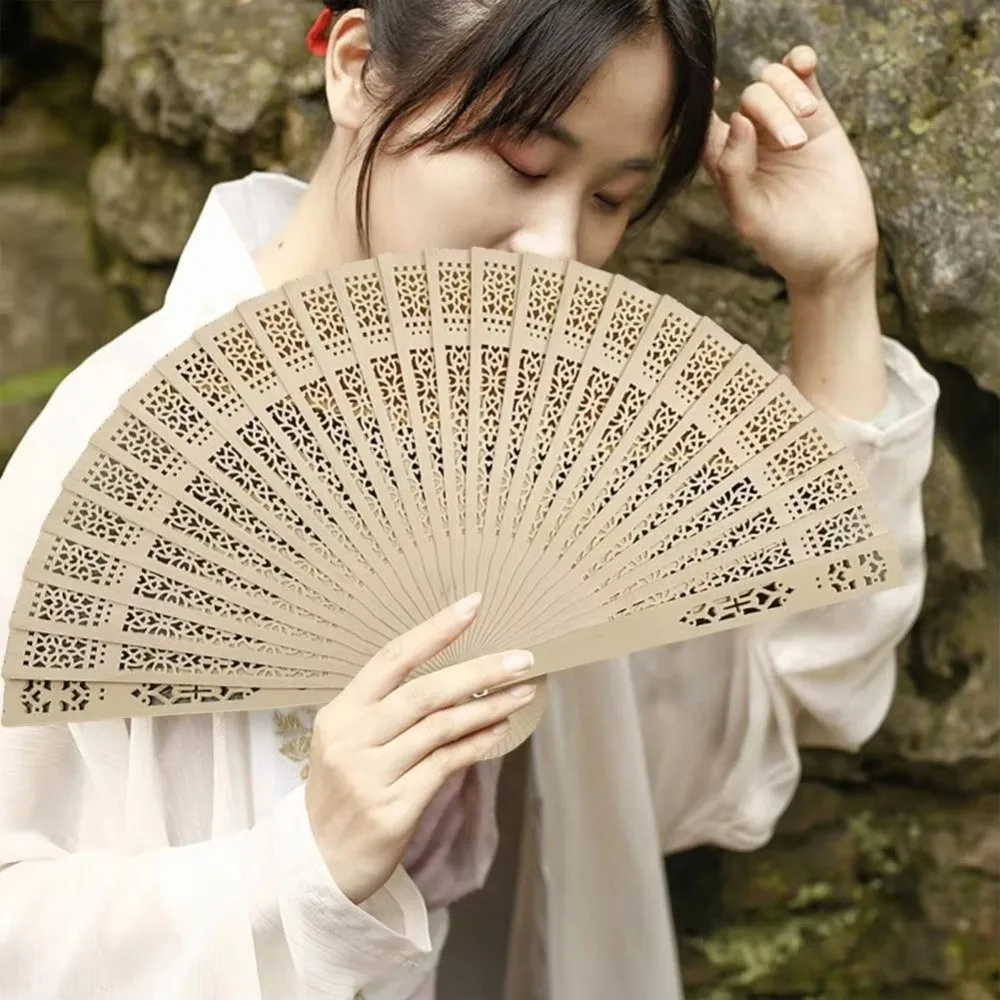 Bamboo Material Handheld Bamboo Fan Wooden Handle Folding Structure Chinese Folding Fans Ornament Style Handheld Size