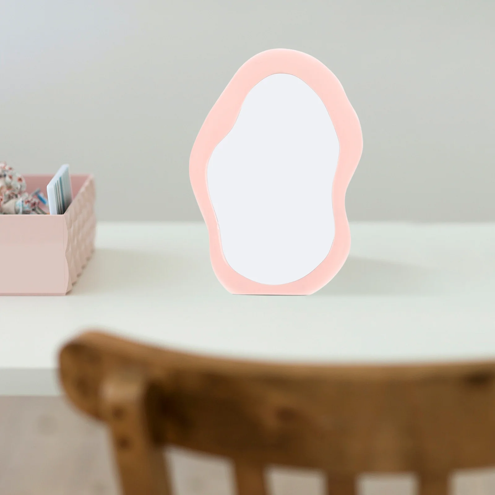 กระจกแต่งหน้าแบบตั้งโต๊ะ/ติดผนัง สีชมพูเมฆ ปรับมุมได้ ดีไซน์ทันสมัย