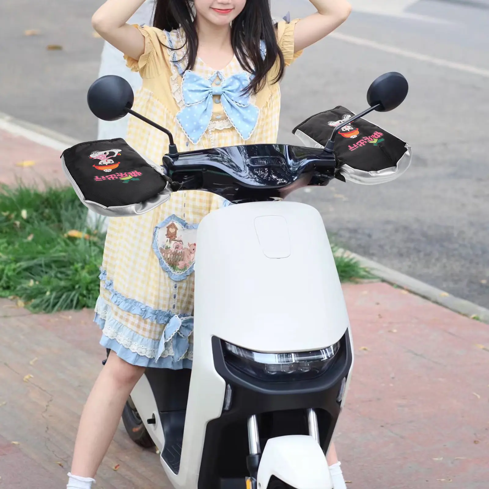 

1Pair Winter Motorcycle Handlebar Covers Warm Riding Gloves for Electric Bikes Motorcycles Cold Weather Protection Anti-Slip