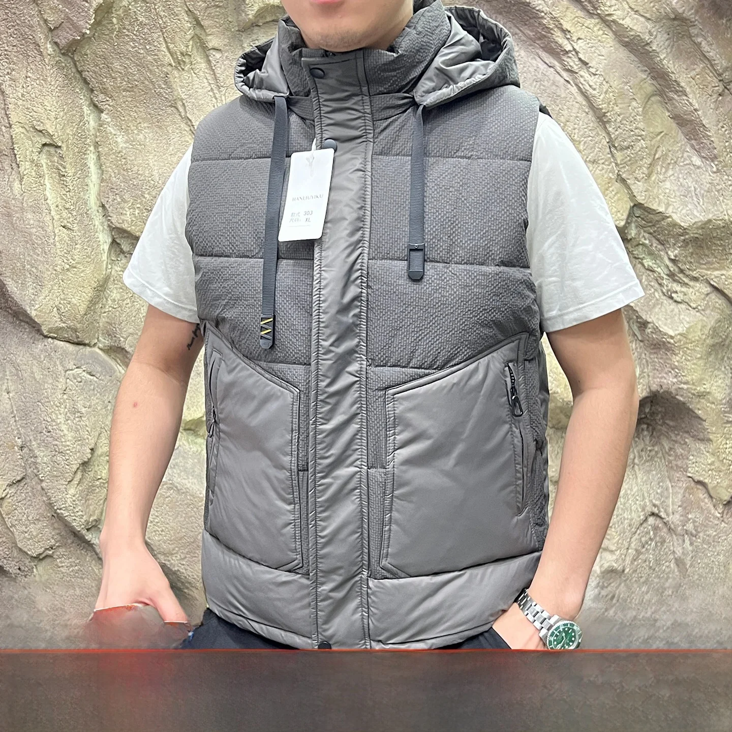 

Outdoor Men's Casual Cotton Vest 500 Texture Polyester Fiber Stand Fit Youth Faion Autumn Season Zipper Closure Color