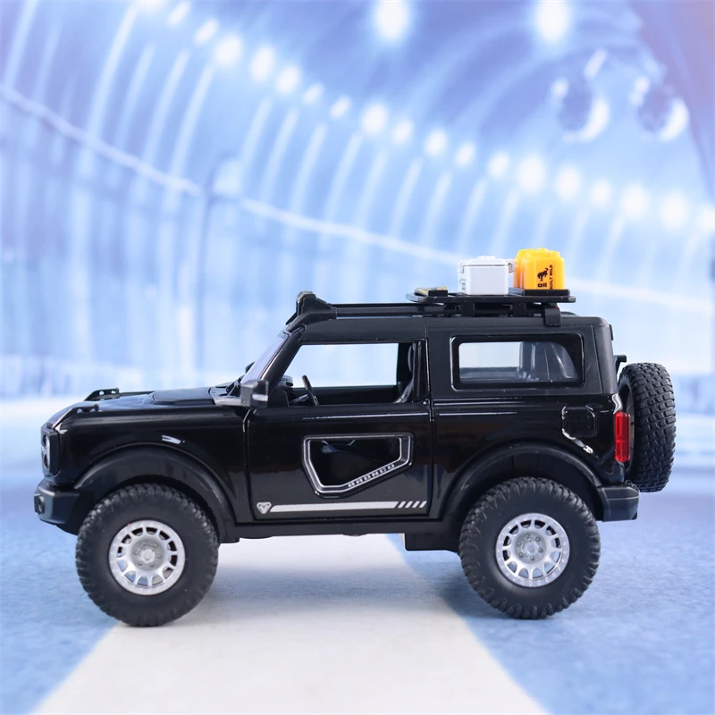 1:32 Ford Bronco Off-road vehicle Simulation Diecast Metal Alloy Model car Sound Light Pull Back Collection Kids Toy Gifts X32