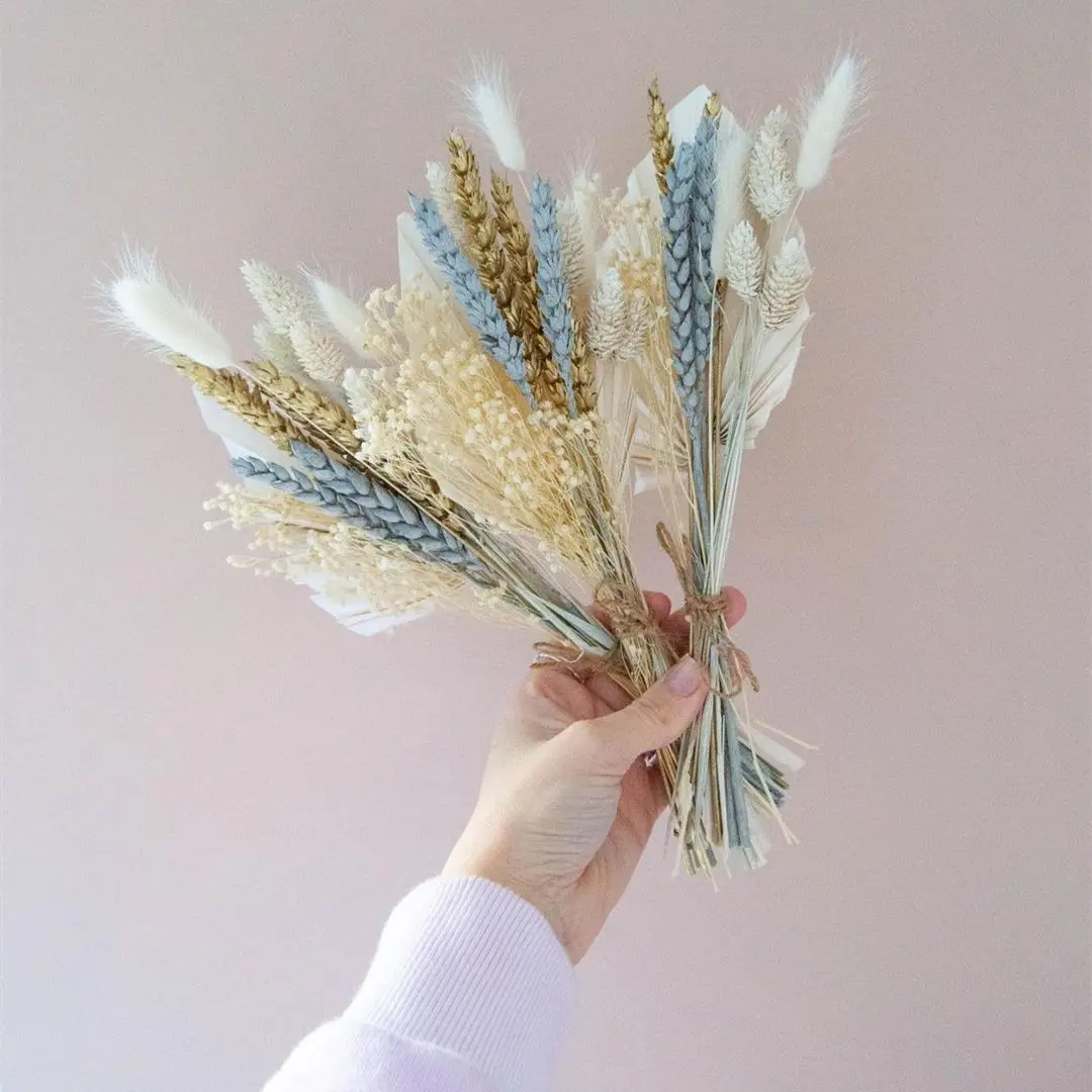 Wholesale Handmade Small Floral Bridesmaid Bouquets Dried Pampas Grass Palm leaf Bunny Tails Decoration Boho Wedding Decor Gift