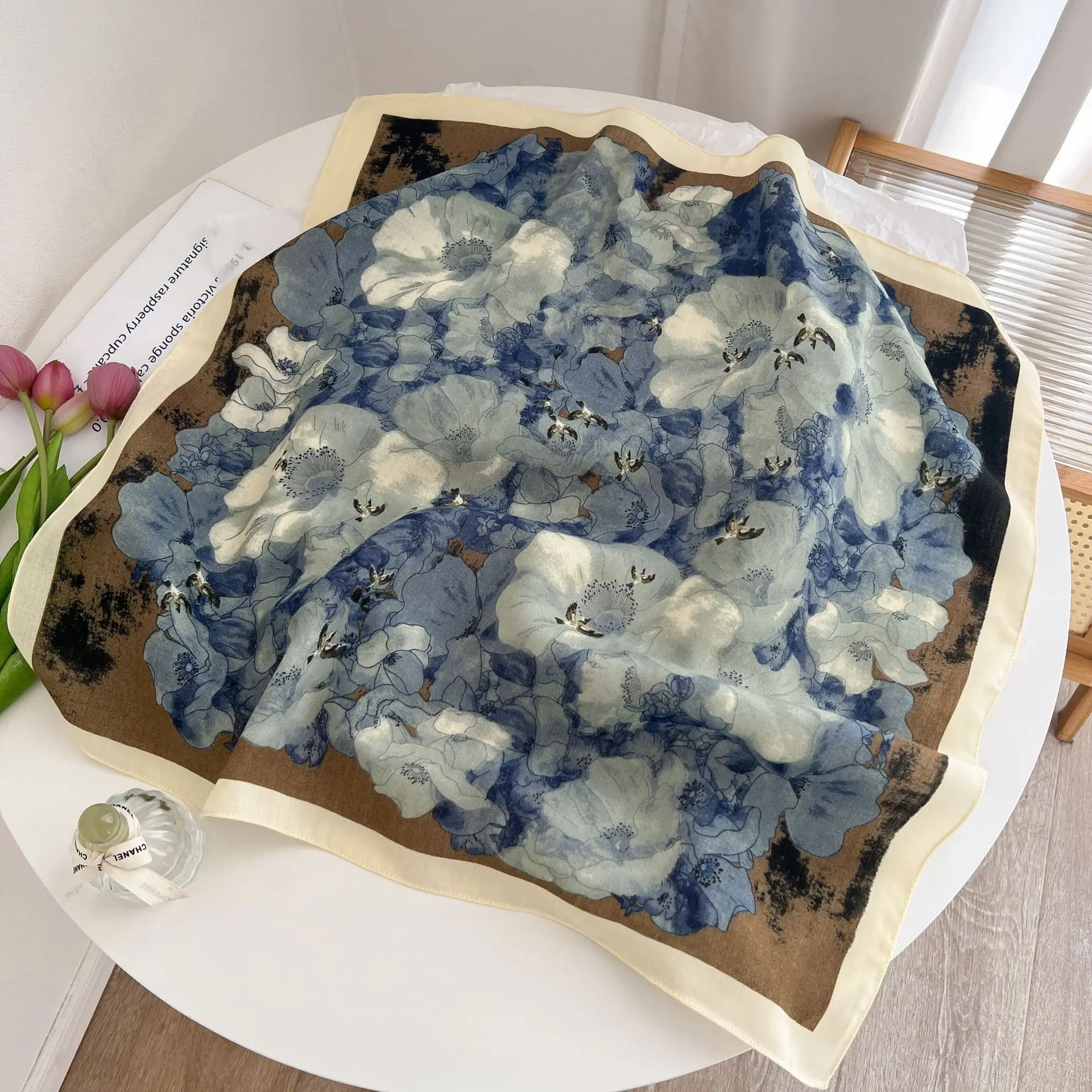 Модные и универсальные профессиональные аксессуары, украшение для сумки, женский маленький носовой платок 70 см с контрастным принтом