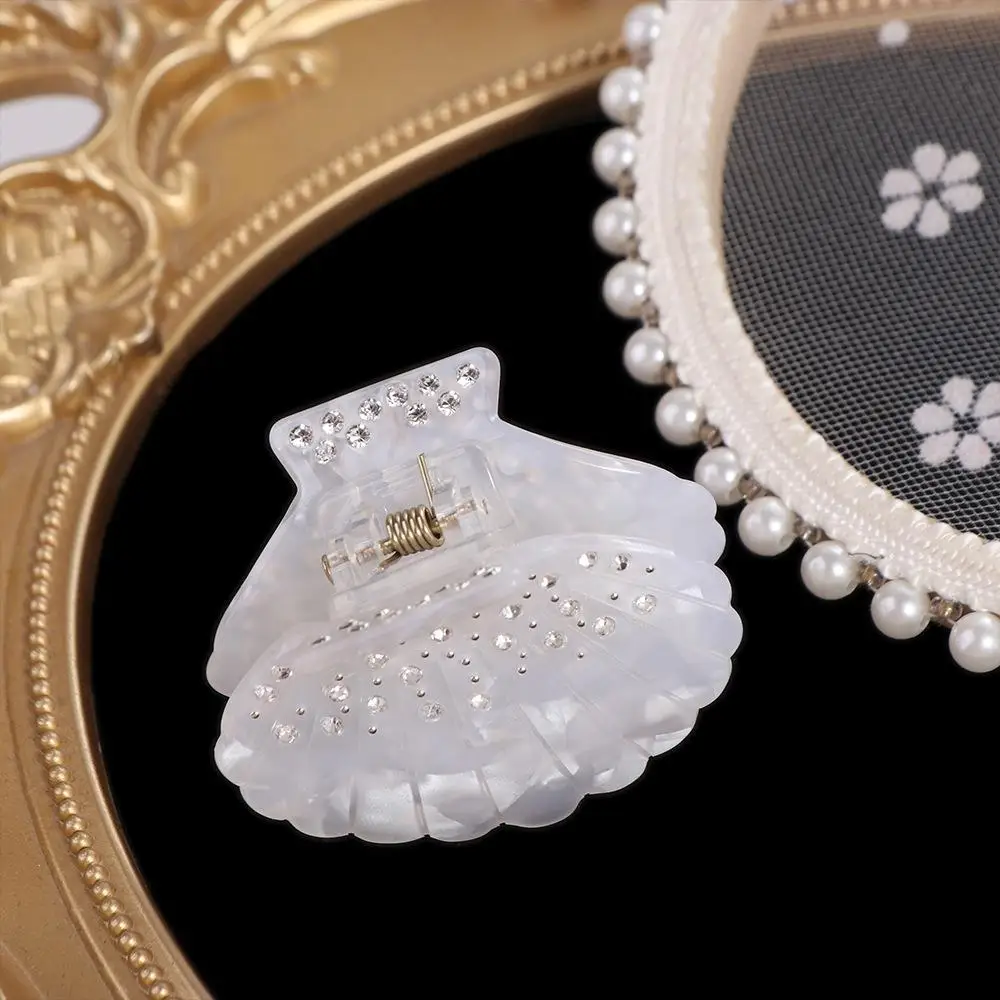 Acrylic Shell Hair Claw Elegant Rhonestone Hair Accessories Shell Shape Claw Clip Hair Clip Hairpin Shell Crab Clip Lady image 3