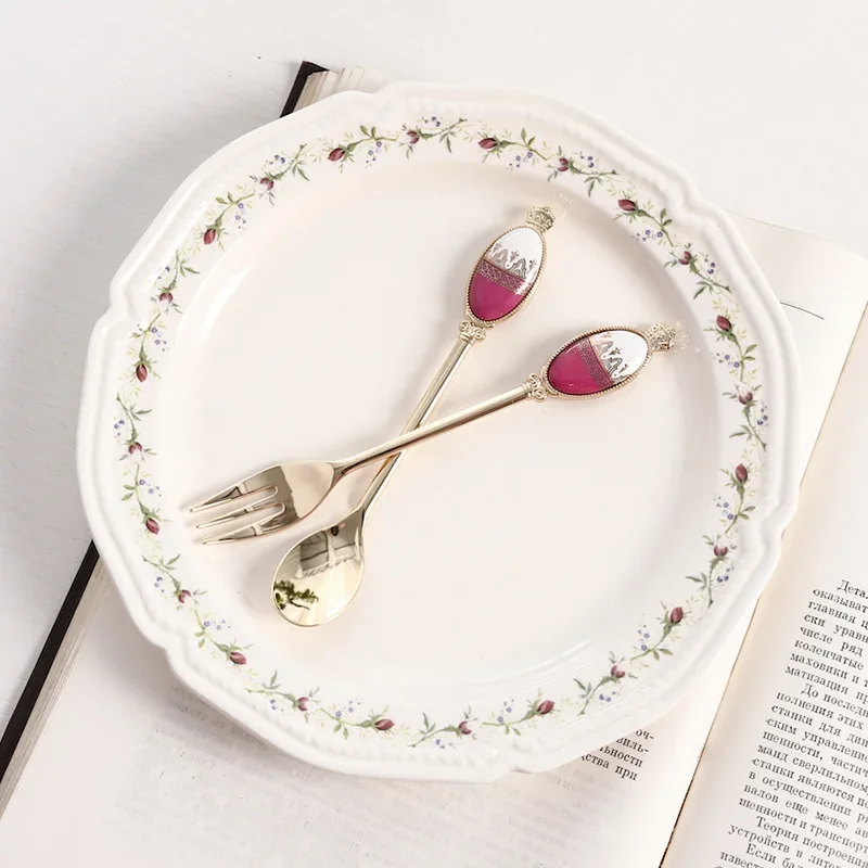 Gold-Plated Stainless Steel Coffee Spoon Vintage British Retro Wind Milk Tea Shop Dessert Fruit Forks