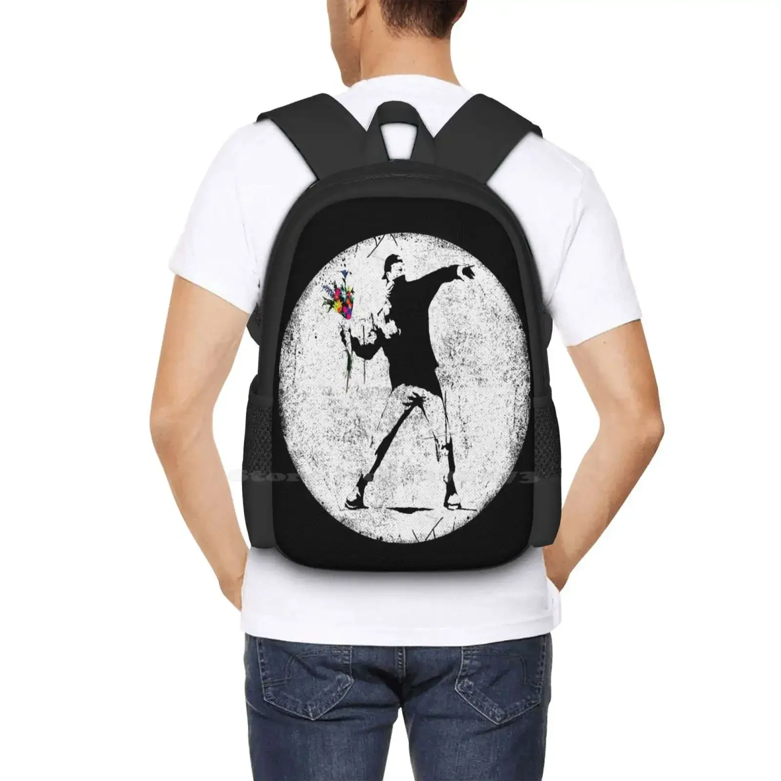 بانكسي بروتيستر رمي الزهور رائجة البيع حقيبة مدرسية على ظهره حقائب الموضة شارع الفن الكتابة على الجدران بانكسي رمي الزهور مضحك