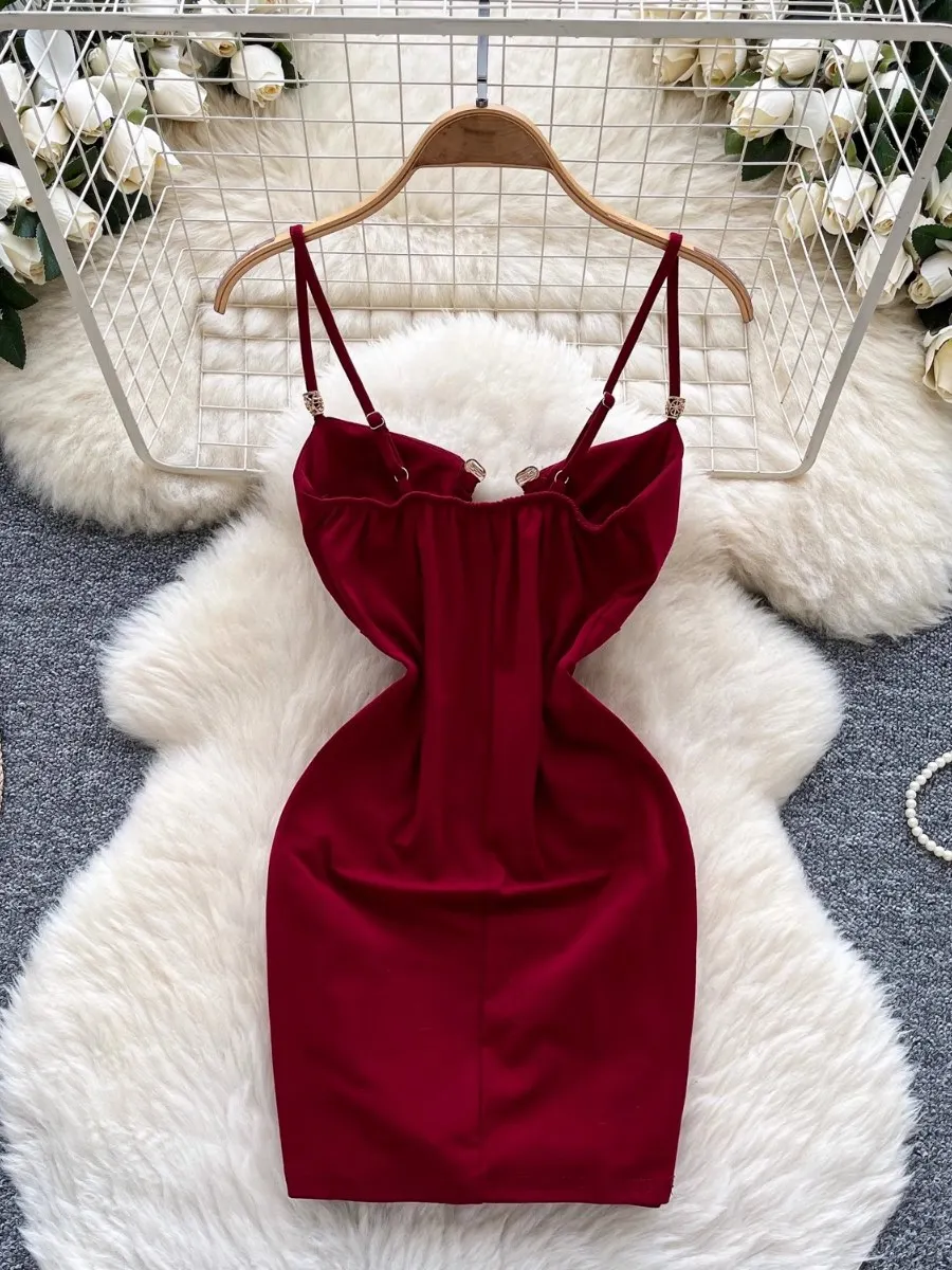 Foamlina Sexy Ausschnitt Metall Knopf Sling Kleid Frauen Cinched Taille Rückenfreie Brust Freigelegten Slim Fit Bodycon Mini Kleid Nachtclub