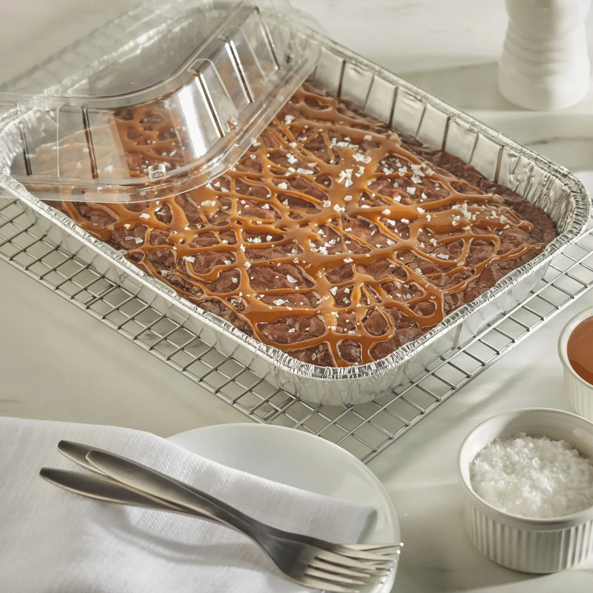 

(9 шт.) Одноразовые формы для тортов с крышками, 13 x 9 дюймов, 2 шт.