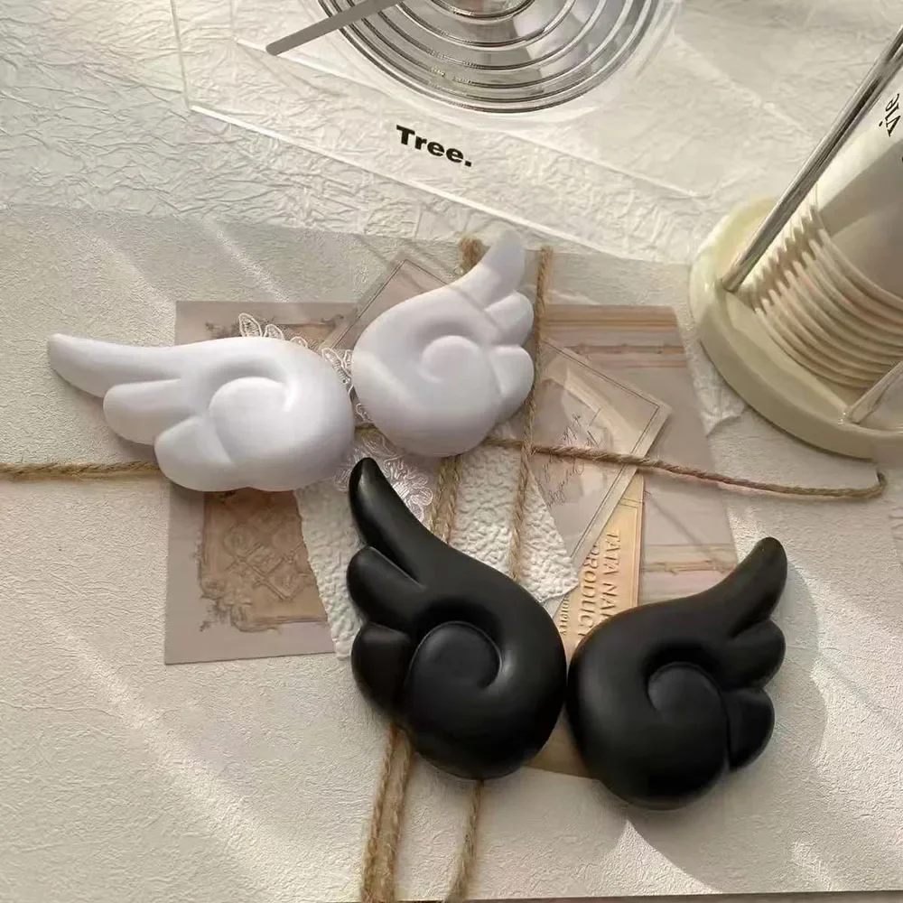 Cartoon Girl Shoes Buckle DIY Lovely Angel Wings Hole Shoe Charms DIY Decorations Creative 3D Hole Shoe Accessories