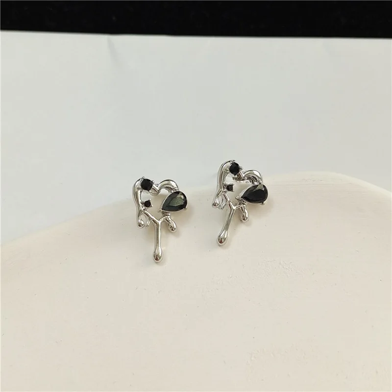 جديد S925 إبرة فضية تصميم متخصص شعور معدني الحب شخصية كلاسيكية كورية بسيطة أقراط متعددة الاستخدامات #3