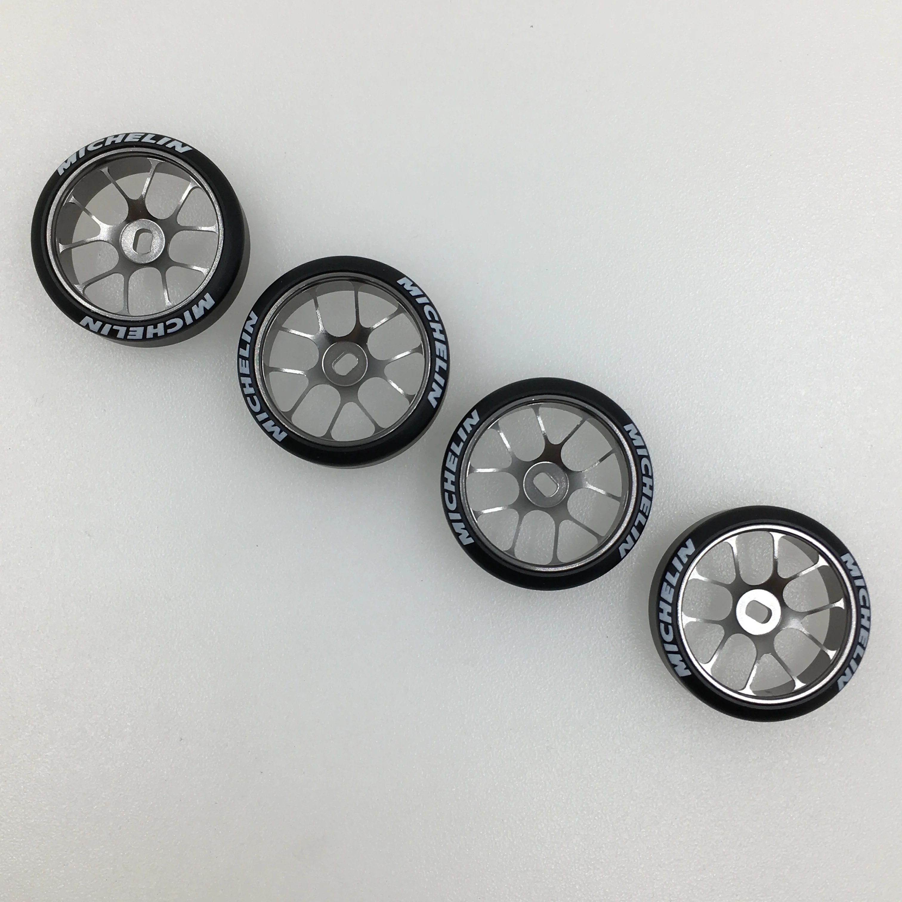 4 pcs 22MM Metal Wheel Hub Tire for RC Car 1/28 DriftArt2 Wltoys K989 HGD1 Mini-D XRX Mini-Q Kyosho Mini-Z AWD MA020 MR03