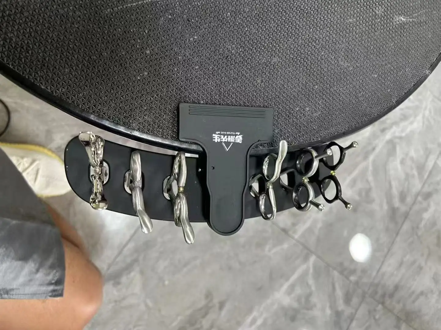 رف مقص الطاولة مناسب لطاولة العناية بالطاولة