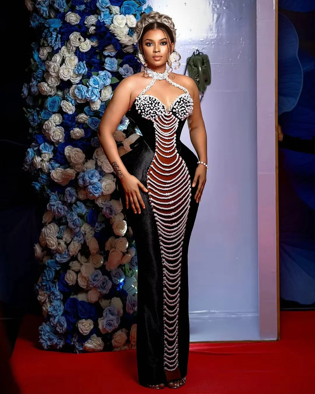 Sexy Mermaid Evening Dresses For Women Halter Neck Sleeveless Gown Pearls Beading Sweep Train Dress Party Customized Dress