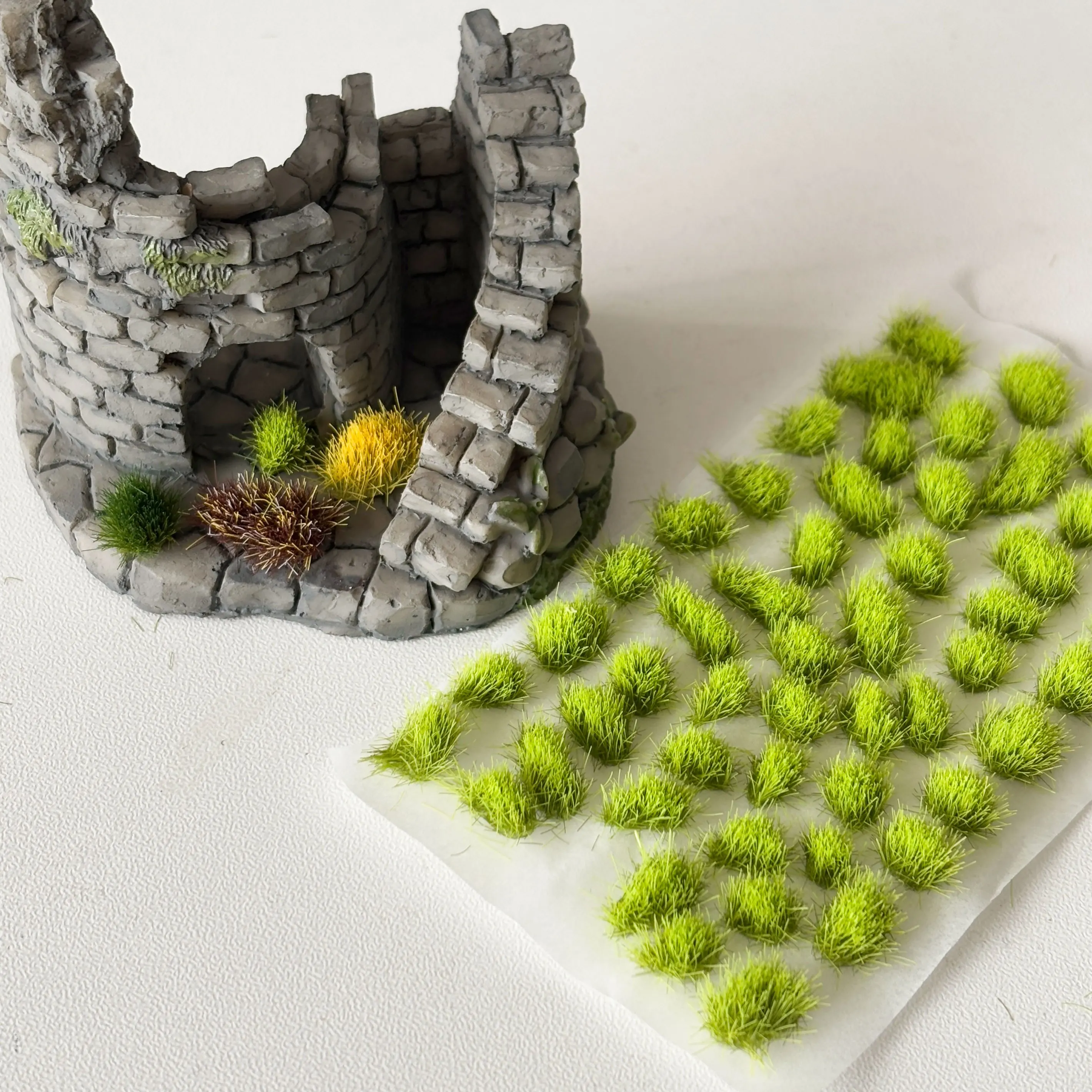 A Box of 53Tufts Irregularly Small Static Grass Tuft, Miniature Lowland Shrubs Tuft Terrain Model Kit for DIY Model Railway Land